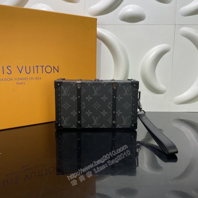 LV專櫃新款包包 路易威登Wallet Trunk小硬箱 M20249 LV黑花方形手拿包  ydh4240